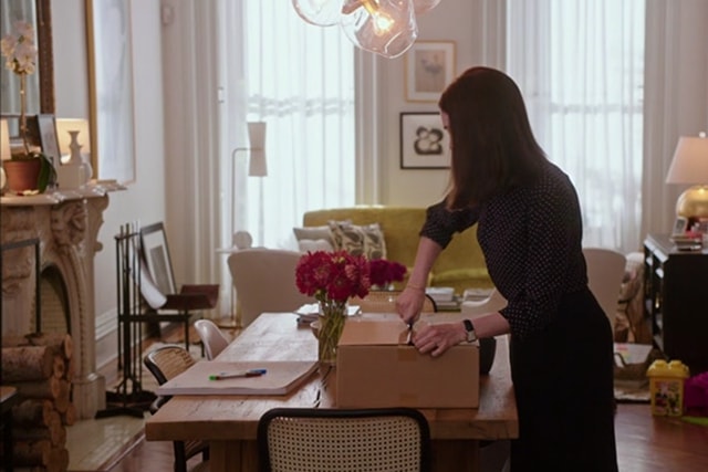 Кадр из фильма «Стажер» | FEELLINI — ваш проводник в мире кино Кадр из фильма «Стажер»